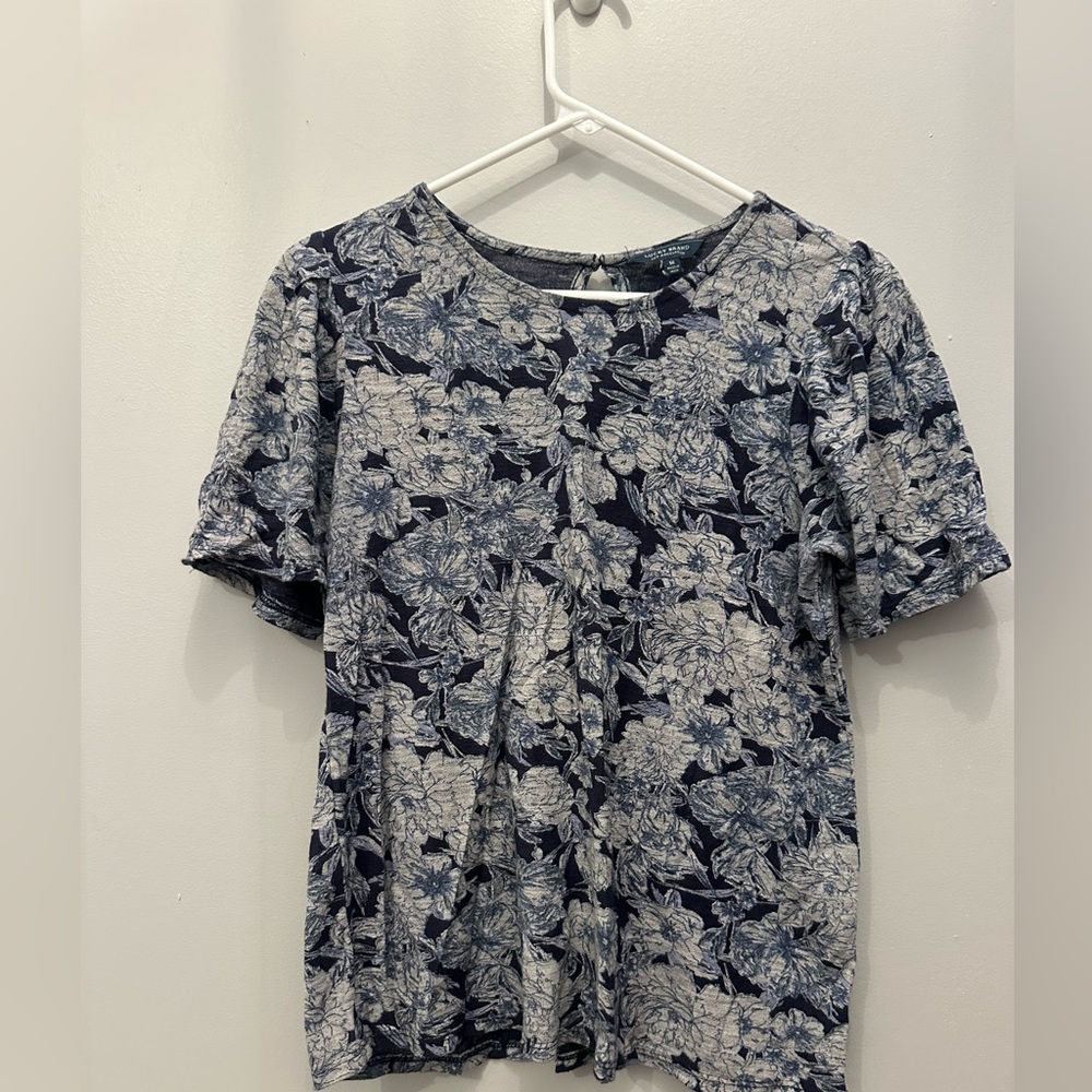 EUC Lucky Brand Floral Top. Women’s Medium.